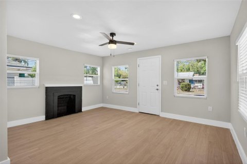 Villa ou maison à vendre à Saint Petersburg, Floride: 3 chambres, 124.86 m2 № 2156475 - photo 4