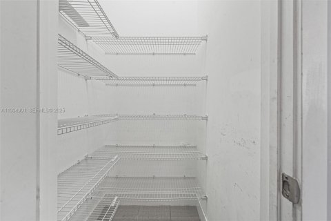 Casa en venta en Parkland, Florida, 4 dormitorios, 397.06 m2 № 1993057 - foto 24