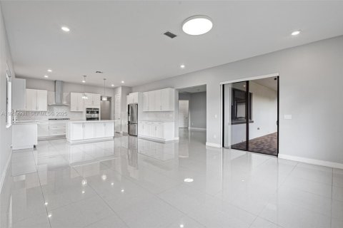 Casa en venta en Parkland, Florida, 4 dormitorios, 397.06 m2 № 1993057 - foto 16