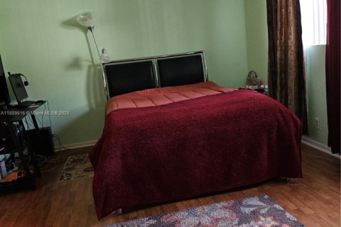 Купить кондоминиум в Лодердейл-Лейкс, Флорида 2 спальни, 87.7м2, № 2014102 - фото 14