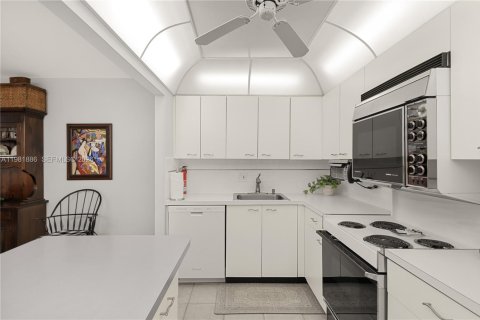 Copropriété à vendre à Aventura, Floride: 2 chambres, 120.12 m2 № 2043167 - photo 9