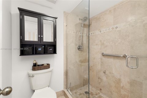 Copropriété à vendre à Aventura, Floride: 2 chambres, 120.12 m2 № 2043167 - photo 24