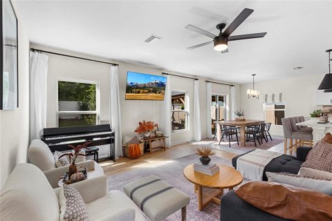 Villa ou maison à vendre à Zephyrhills, Floride: 4 chambres, 176.05 m2 № 2427009 - photo 9
