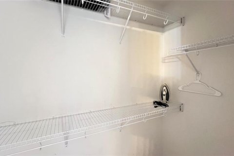 Casa en alquiler en Kissimmee, Florida, 4 dormitorios, 166.39 m2 № 1910320 - foto 27