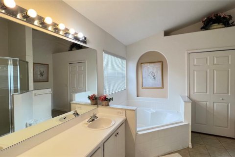 Casa en alquiler en Kissimmee, Florida, 4 dormitorios, 166.39 m2 № 1910320 - foto 24