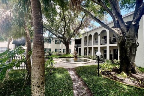 Copropriété à louer à Tampa, Floride: 2 chambres, 92.9 m2 № 2107342 - photo 2