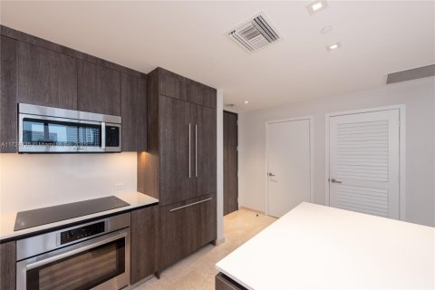 Condo in Miami, Florida, 2 bedrooms  № 1867209 - photo 7