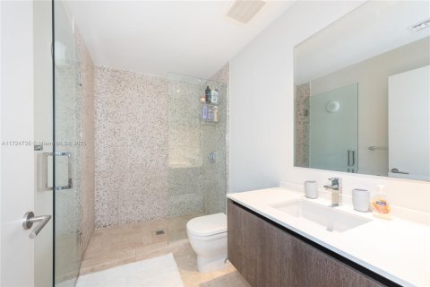 Condo in Miami, Florida, 2 bedrooms  № 1867209 - photo 17