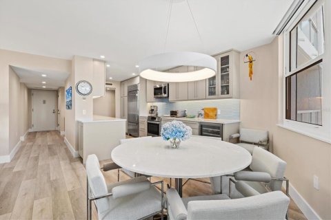 Condo in Longboat Key, Florida, 2 bedrooms  № 1619505 - photo 14