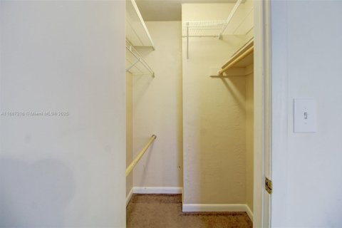 Condominio en venta en Palmetto Bay, Florida, 1 dormitorio, 52.03 m2 № 1942369 - foto 9