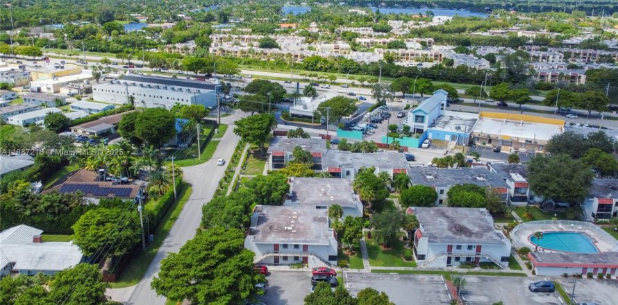 Condominio en Palmetto Bay, Florida, 1 dormitorio  № 1942369