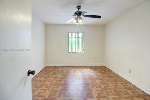 Condominio en venta en Palmetto Bay, Florida, 1 dormitorio, 52.03 m2 № 1942369 - foto 6