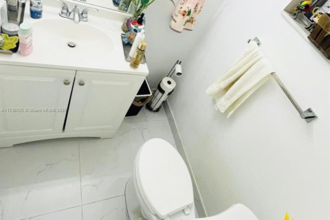 Купить кондоминиум в Майами, Флорида 1 спальня, 83.43м2, № 1811552 - фото 4