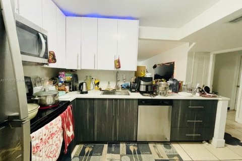 Купить кондоминиум в Майами, Флорида 1 спальня, 83.43м2, № 1811552 - фото 1
