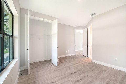 Villa ou maison à vendre à North Port, Floride: 4 chambres, 185.62 m2 № 2291042 - photo 29