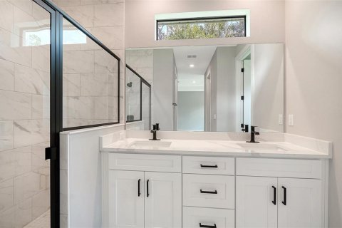 Villa ou maison à vendre à North Port, Floride: 4 chambres, 185.62 m2 № 2291042 - photo 22