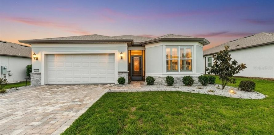 House in Ocala, Florida 3 bedrooms, 157.47 sq.m. № 2213437
