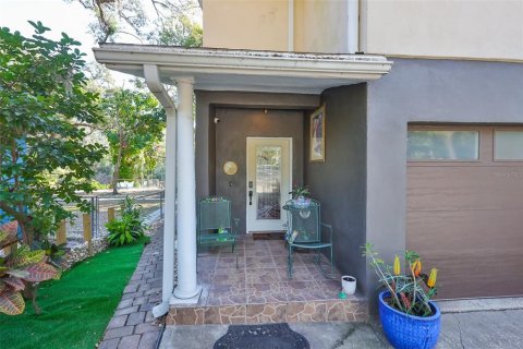 House in Tampa, Florida 3 bedrooms, 231.51 sq.m. № 1716878 - photo 6