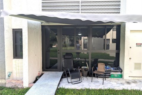 Condominio en venta en Coral Springs, Florida, 3 dormitorios, 145.86 m2 № 2169571 - foto 24