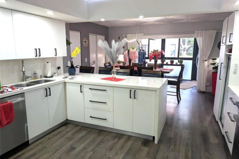 Condominio en venta en Coral Springs, Florida, 3 dormitorios, 145.86 m2 № 2169571 - foto 9