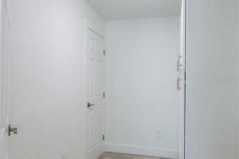 House in Saint Pete Beach, Florida 4 bedrooms, 236.81 sq.m. № 1907450 - photo 27