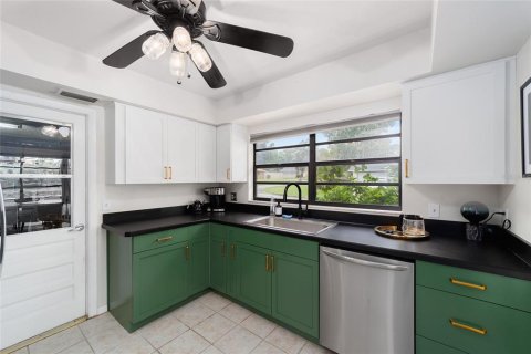 Villa ou maison à louer à Ocala, Floride: 3 chambres, 155.24 m2 № 2120360 - photo 15