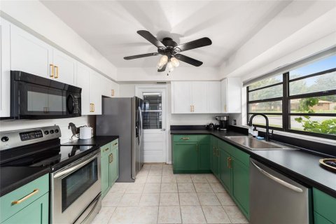 Villa ou maison à louer à Ocala, Floride: 3 chambres, 155.24 m2 № 2120360 - photo 16