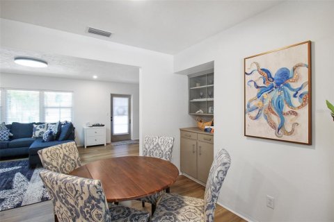 Villa ou maison à louer à Bradenton, Floride: 2 chambres, 105.07 m2 № 2298858 - photo 16