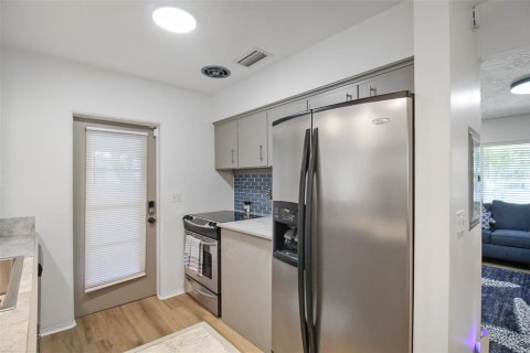 Villa ou maison à louer à Bradenton, Floride: 2 chambres, 105.07 m2 № 2298858 - photo 15
