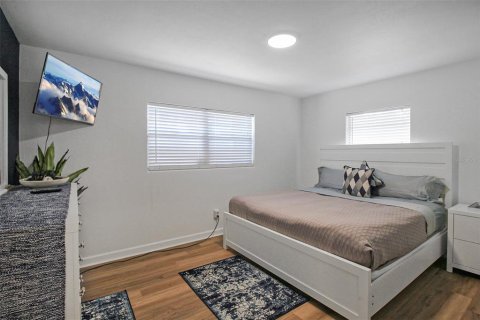 Villa ou maison à louer à Bradenton, Floride: 2 chambres, 105.07 m2 № 2298858 - photo 24