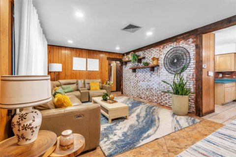 Casa en venta en Clearwater, Florida, 4 dormitorios, 239.97 m2 № 2198644 - foto 10