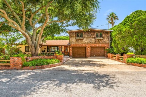 Casa en venta en Clearwater, Florida, 4 dormitorios, 239.97 m2 № 2198644 - foto 3