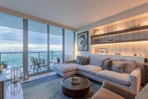 Condo in Miami, Florida, 2 bedrooms № 2076506 - photo 5