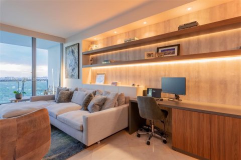 Condo in Miami, Florida, 2 bedrooms № 2076506 - photo 6