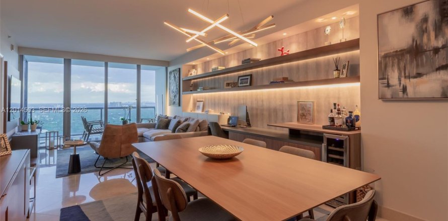 Condo in Miami, Florida, 2 bedrooms № 2076506