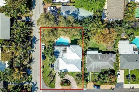 Casa en alquiler en Fort Lauderdale, Florida, 4 dormitorios, 217.11 m2 № 1990838 - foto 2