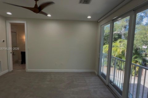 Villa ou maison à louer à Fort Lauderdale, Floride: 4 chambres, 217.11 m2 № 1990838 - photo 12