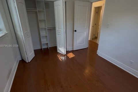 Villa ou maison à louer à Fort Lauderdale, Floride: 4 chambres, 217.11 m2 № 1990838 - photo 5