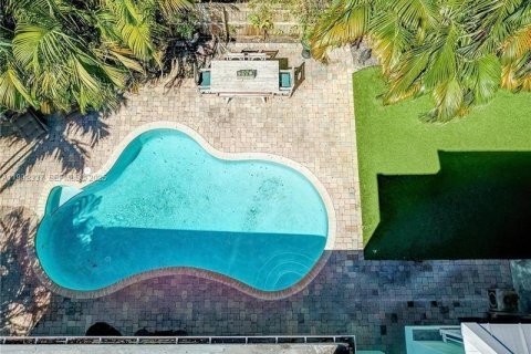 Casa en alquiler en Fort Lauderdale, Florida, 4 dormitorios, 217.11 m2 № 1990838 - foto 3
