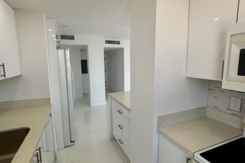 Copropriété à louer à Pompano Beach, Floride: 2 chambres, 92.9 m2 № 2171946 - photo 15