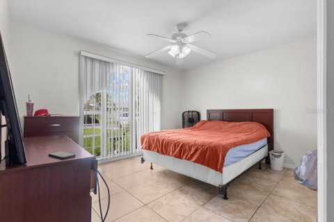 Casa en venta en Poinciana, Florida, 4 dormitorios, 299.52 m2 № 1802268 - foto 16