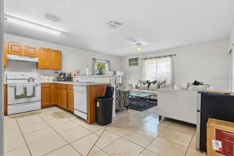 Casa en venta en Poinciana, Florida, 4 dormitorios, 299.52 m2 № 1802268 - foto 10
