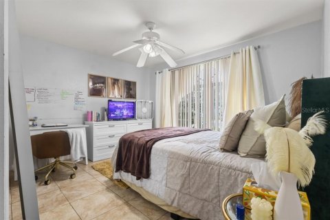 Casa en venta en Poinciana, Florida, 4 dormitorios, 299.52 m2 № 1802268 - foto 4