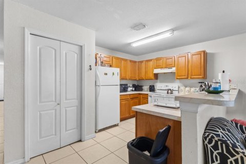 Casa en venta en Poinciana, Florida, 4 dormitorios, 299.52 m2 № 1802268 - foto 11