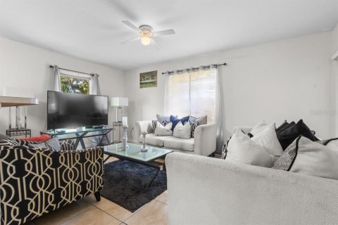 Casa en venta en Poinciana, Florida, 4 dormitorios, 299.52 m2 № 1802268 - foto 12