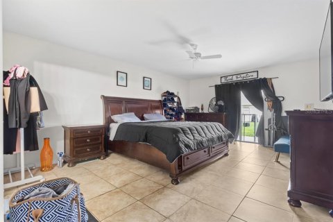 Casa en venta en Poinciana, Florida, 4 dormitorios, 299.52 m2 № 1802268 - foto 17