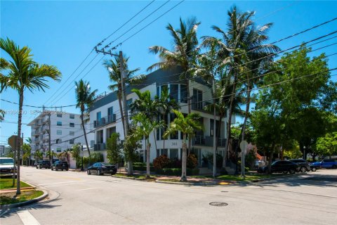 Touwnhouse à vendre à Miami Beach, Floride: 3 chambres, 146.23 m2 № 2056344 - photo 20
