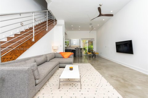 Touwnhouse à vendre à Miami Beach, Floride: 3 chambres, 146.23 m2 № 2056344 - photo 3
