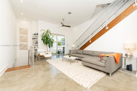 Touwnhouse à vendre à Miami Beach, Floride: 3 chambres, 146.23 m2 № 2056344 - photo 8