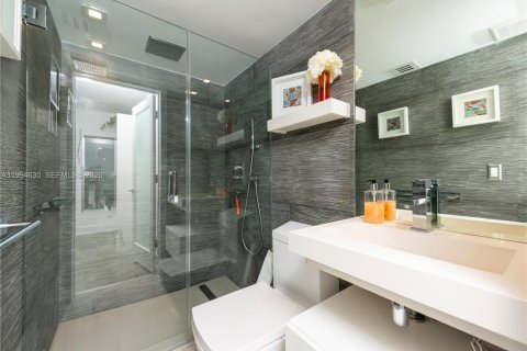Touwnhouse à vendre à Miami Beach, Floride: 3 chambres, 146.23 m2 № 2056344 - photo 15